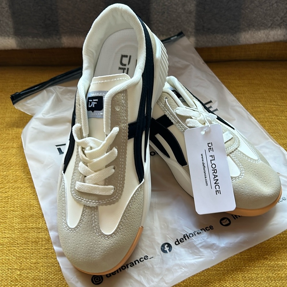 DeFlorance stylish kicks